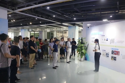 政协委员集中参观武汉科技馆 5G综合体验馆引关注